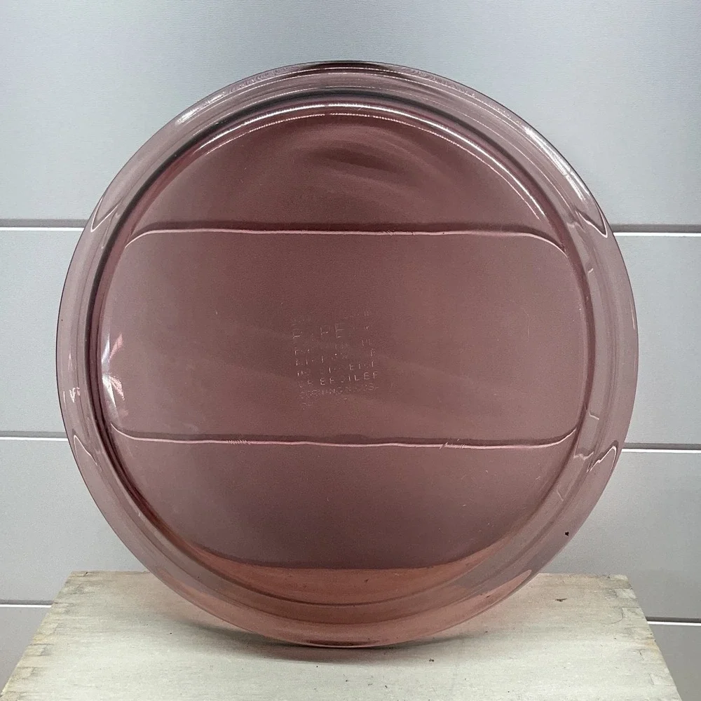 Pyrex Cranberry Glass 9.5 Inch Pie Plate Round Baking Dish 209 23cm USA Vintage